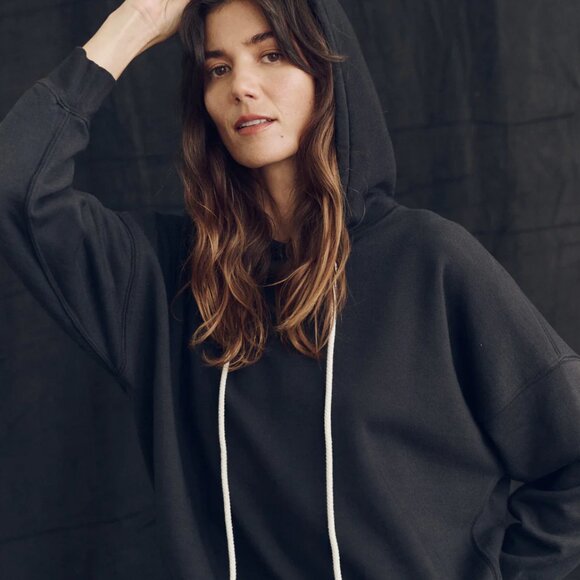 THE GREAT. The Teammate Hoodie in Black, size 3 (L) - Picture 4 of 5